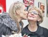 «С вами жизнь стала светлее!». Вчера Елена Дементьева, заявившая об уходе из большого тенниса, отвечала на трогательные звонки и письма наших читателей
         
